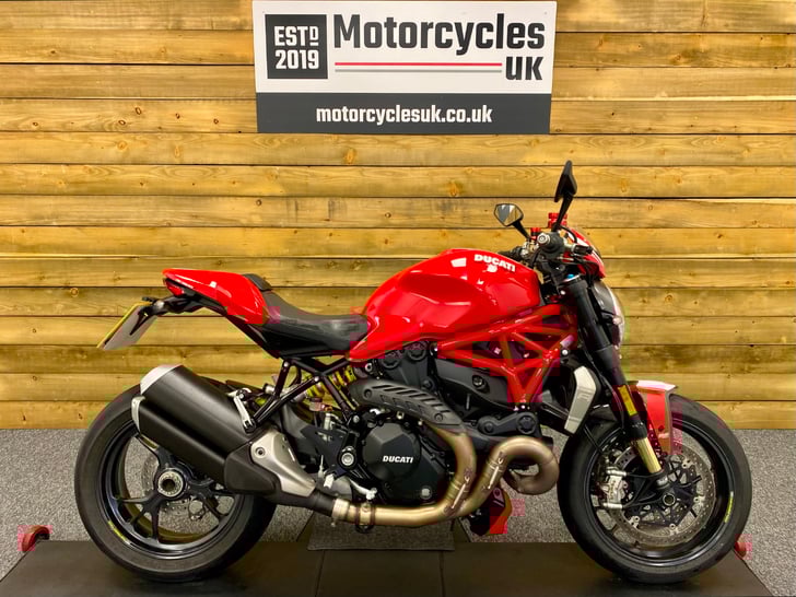 Ducati MONSTER 1200 R