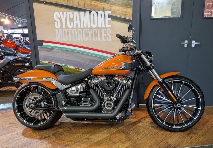 Harley-Davidson SOFTAIL 1923 FXSB BREAKOUT