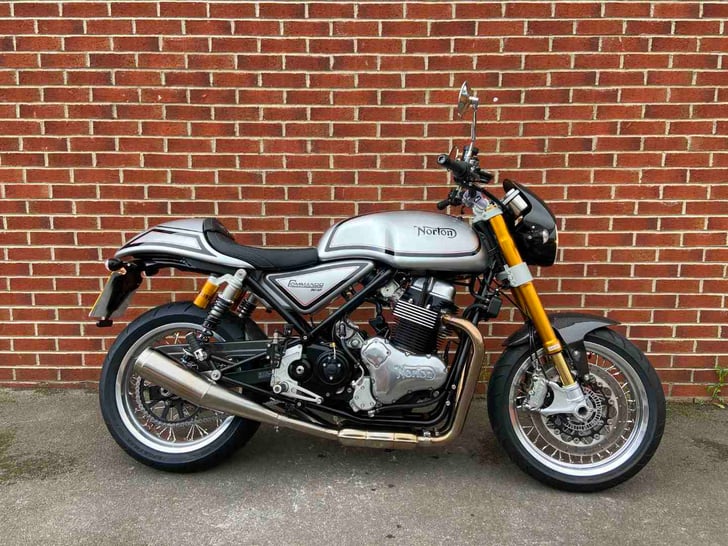 NORTON Commando 961 SP