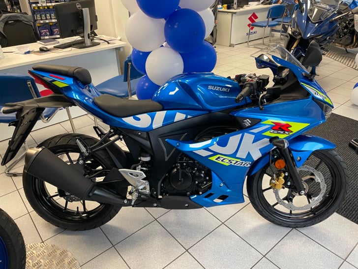 Suzuki gsx store r125 for sale