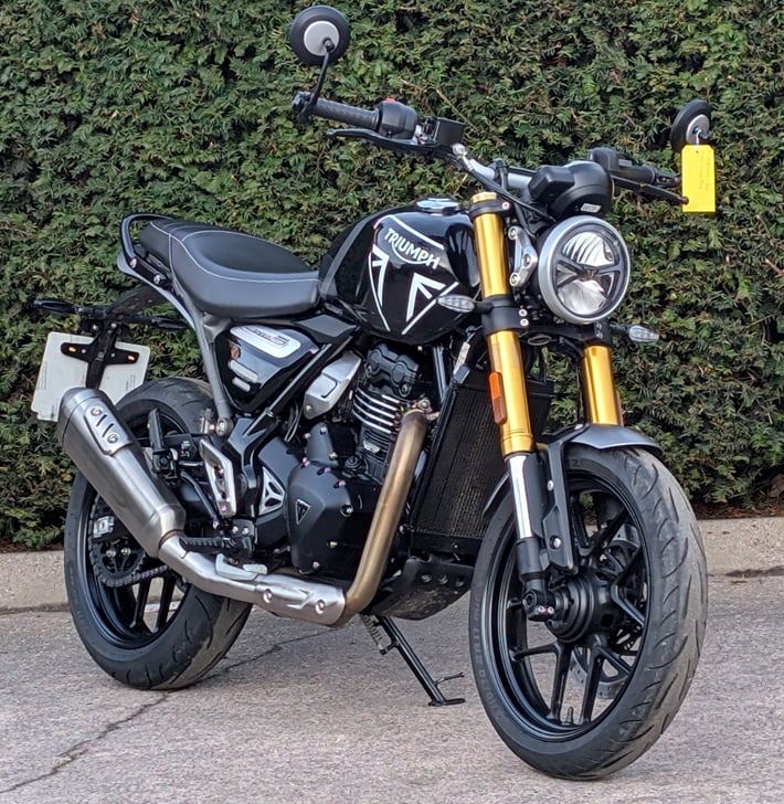 TRIUMPH SPEED 400