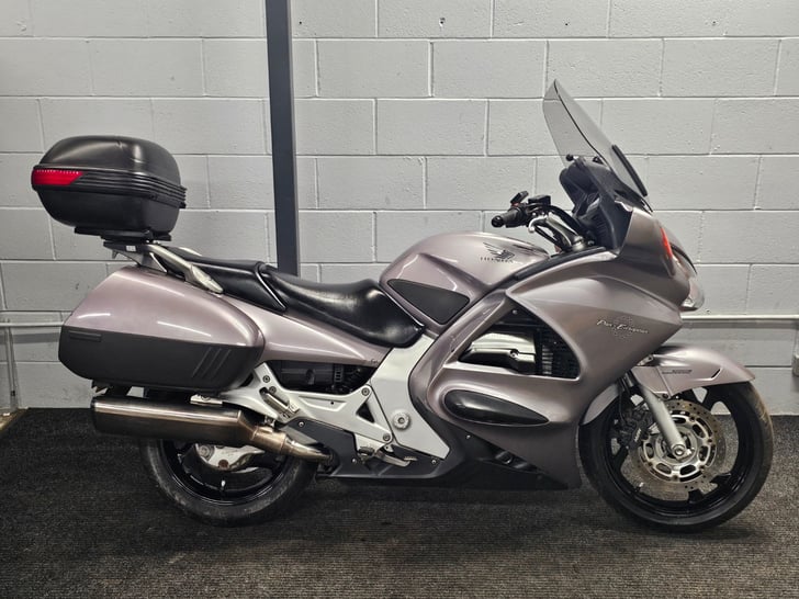 Honda ST1300 PAN EUROPEAN