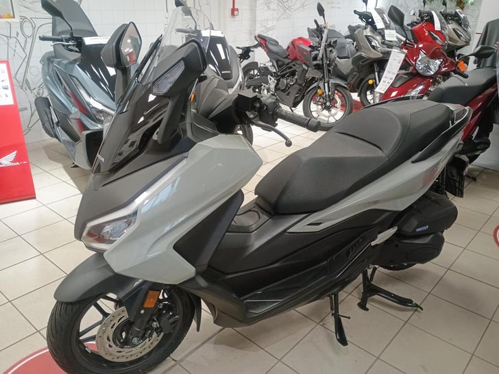 Honda FORZA 125