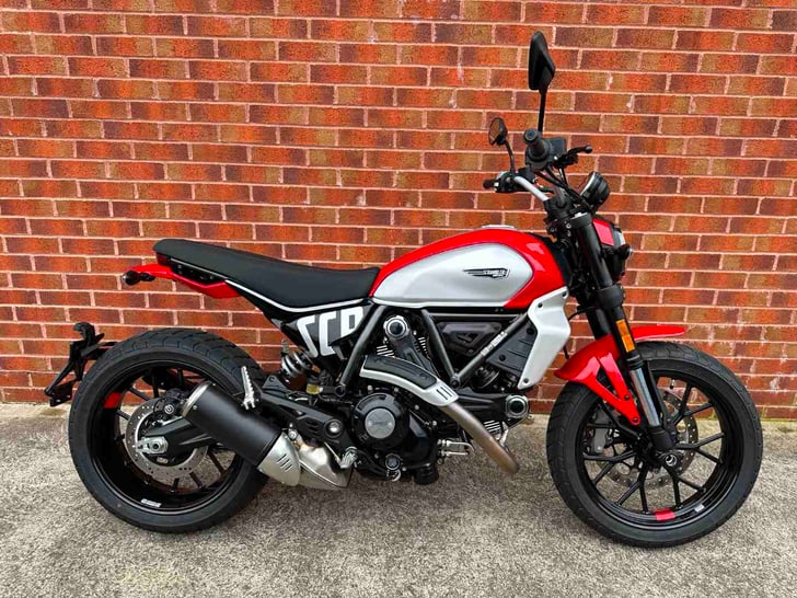 Ducati SCRAMBLER 800 ICON 
