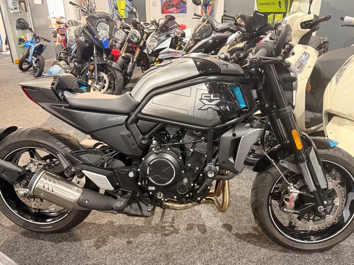 CFMOTO 700CL-X SPORT