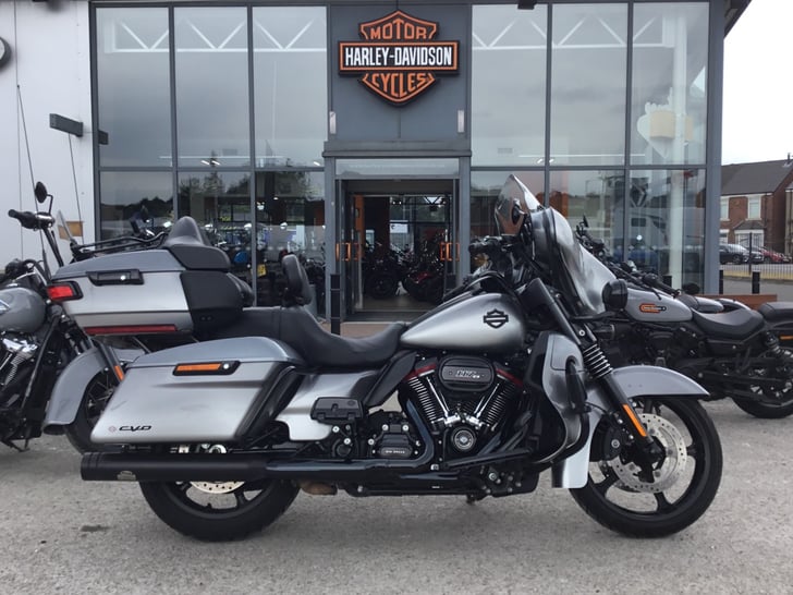 Harley-Davidson CVO FLHKSE ELECTRA GLIDE ULTRA LIMITED