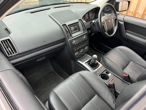 Used Land Rover FREELANDER 2 FREELANDER 2 2.2 TD4 GS 4WD EURO 5 (S/S) 5DR for sale in Chesterfield | Image 3