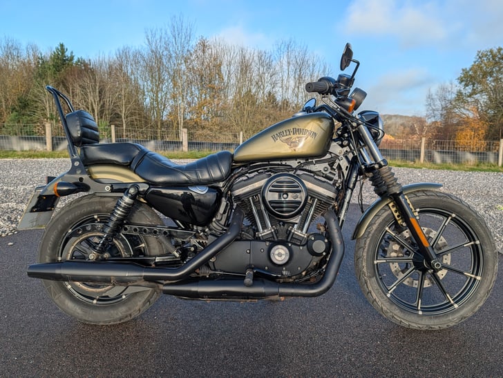Harley-Davidson SPORTSTER XL883N IRON