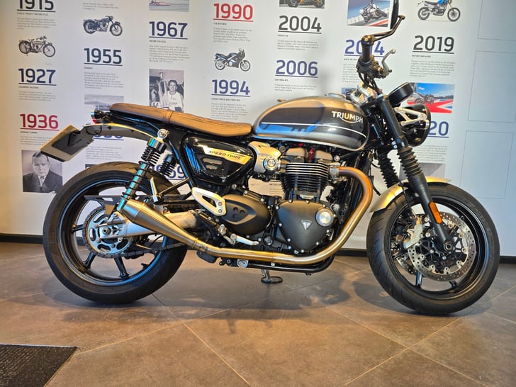 Triumph SPEED TWIN 1200
