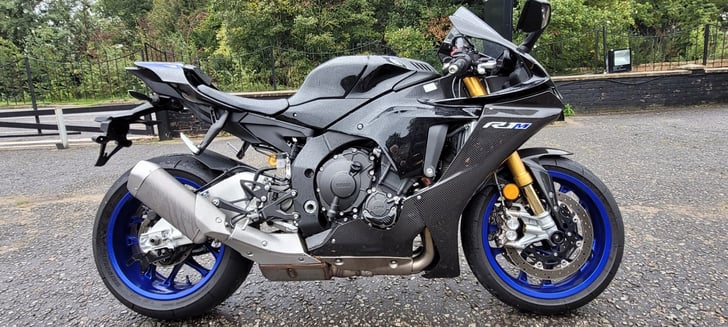 Yamaha YZF-R1M