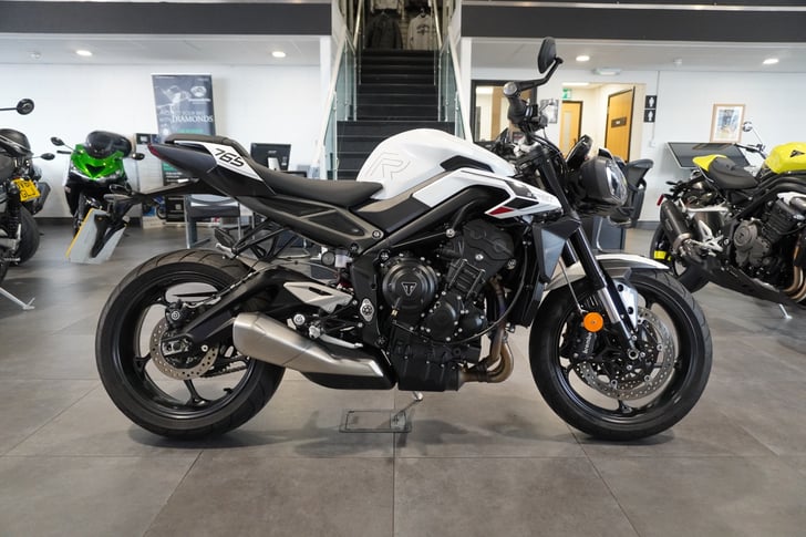 Triumph STREET TRIPLE 765 R