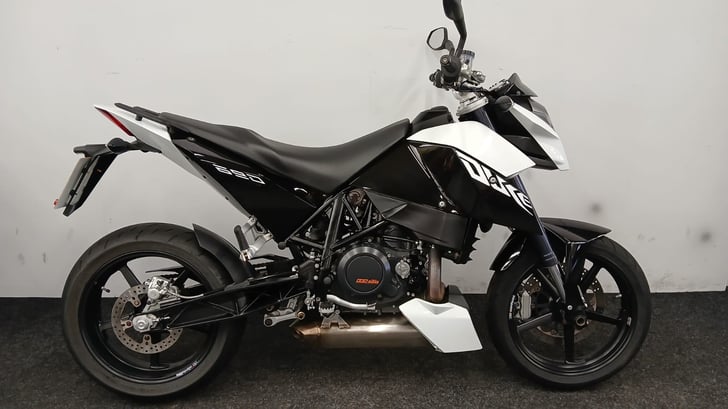 KTM 690 DUKE