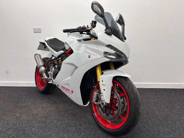 Ducati SUPERSPORT 950 S