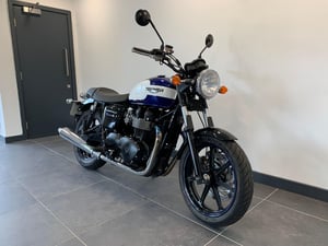 Used Triumph BONNEVILLE NEWCHURCH BONNEVILLE NEWCHURCH 865 for sale in Newcastle | Image 3