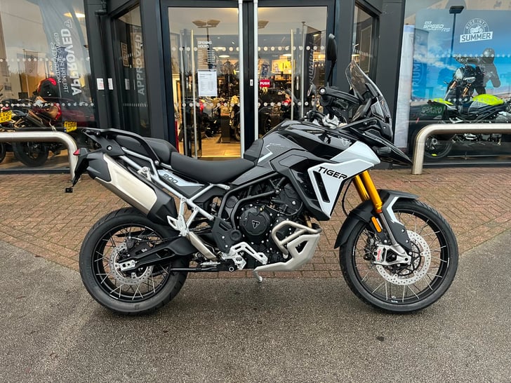 TRIUMPH TIGER 900 RALLY PRO