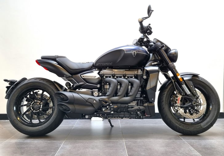 Triumph ROCKET 3 STORM R