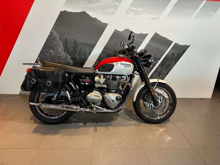 Triumph BONNEVILLE T120