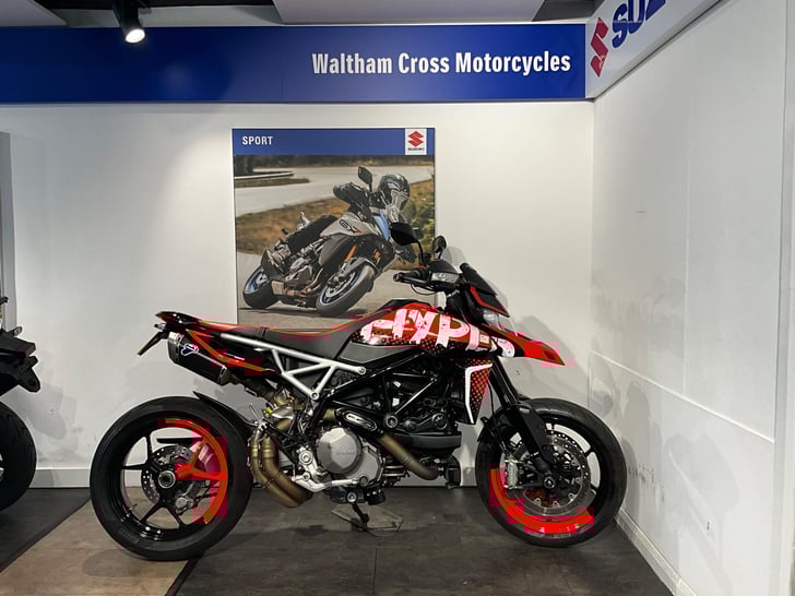 Ducati HYPERMOTARD 950