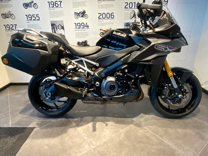 Suzuki GSX-S1000GX