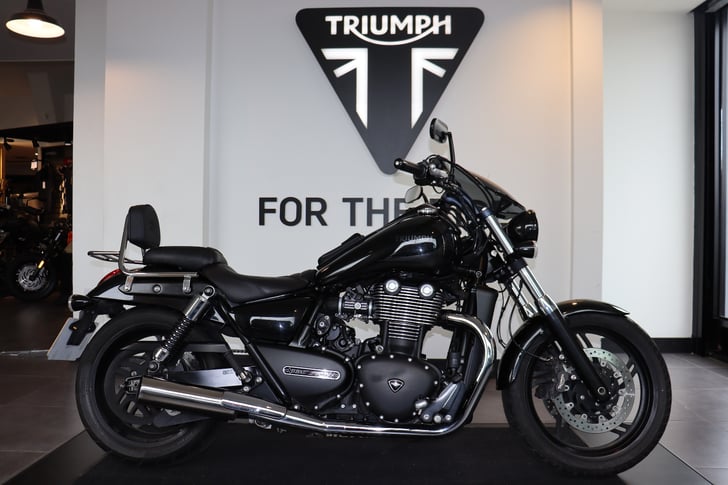 Triumph THUNDERBIRD STORM