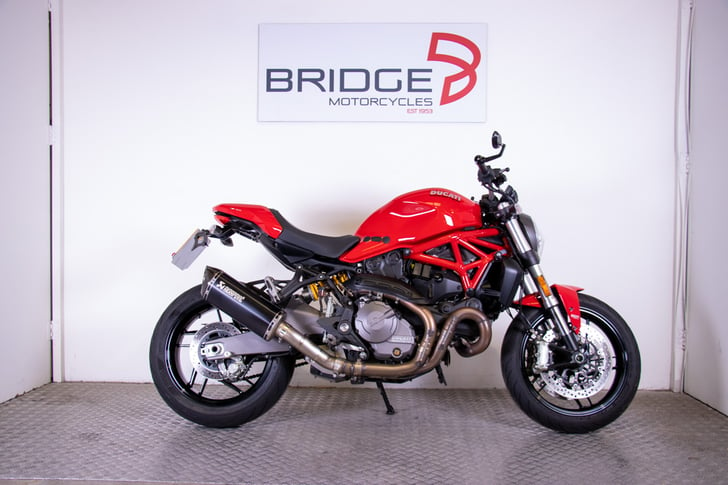 Ducati MONSTER 821