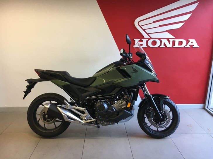 Honda NC750X MANUAL 2025