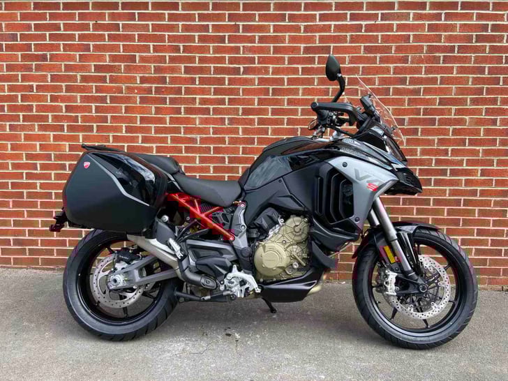 DUCATI MULTISTRADA V4S SPORT TRAVEL & RADAR FORGED RIMS 