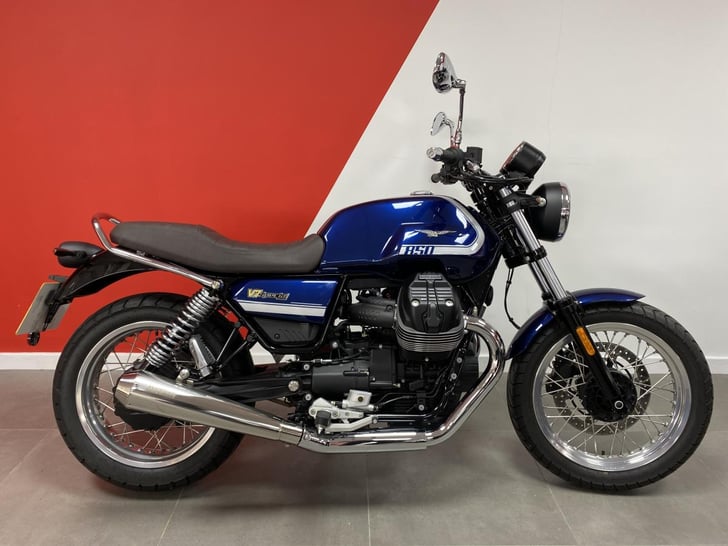 Moto Guzzi V7 IV SPECIAL 