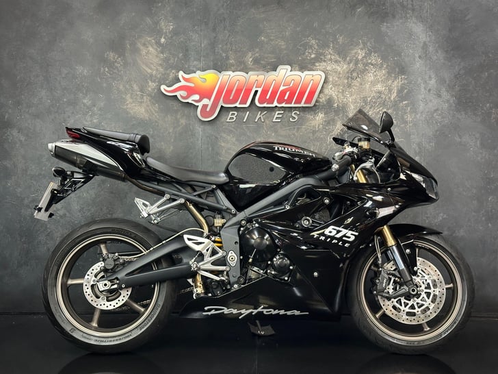 Triumph DAYTONA 675
