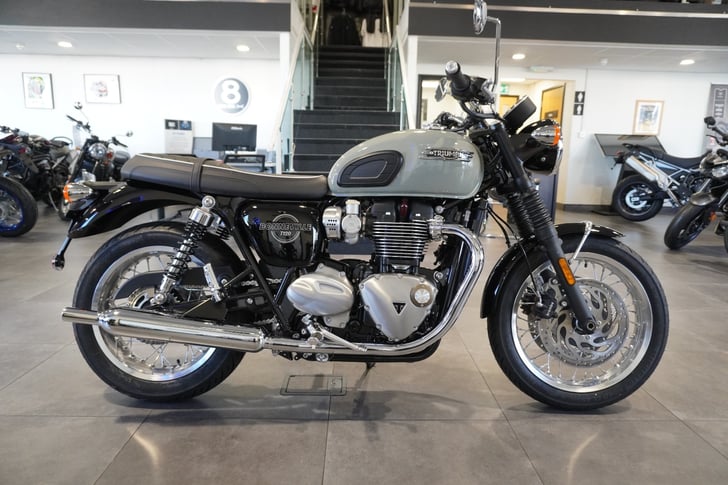 TRIUMPH BONNEVILLE T120