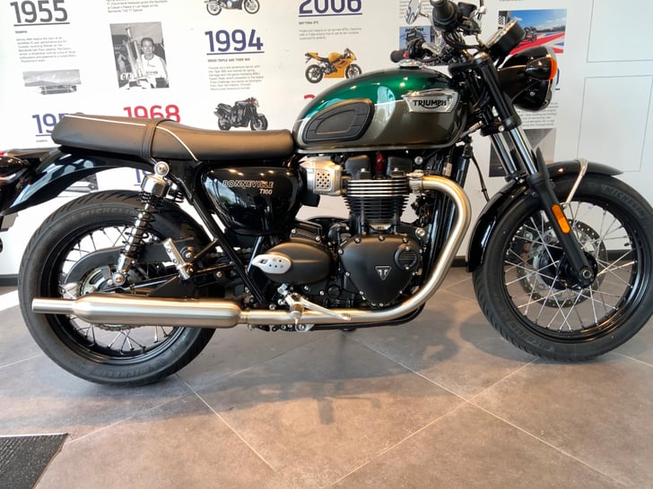 Triumph BONNEVILLE T100
