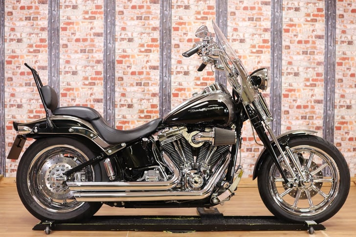 Harley-Davidson CVO FXSTSSE2 SCREAMIN EAGLE SPRINGER CLASSIC