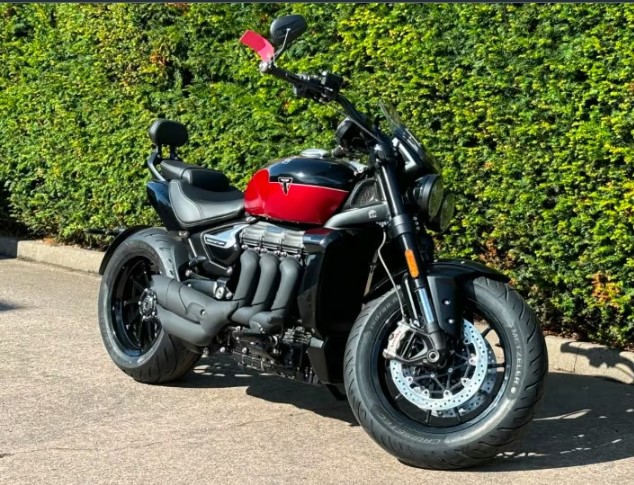 Triumph ROCKET 3 STORM GT