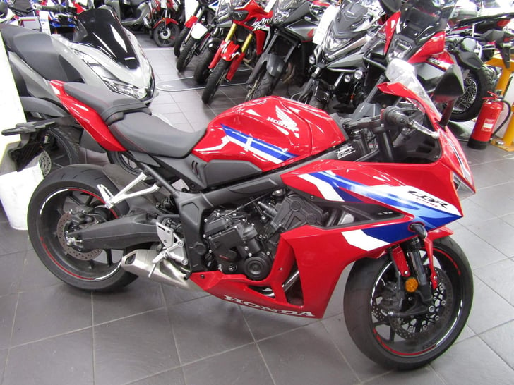 Honda CBR650R