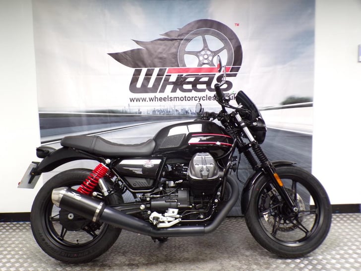 Moto Guzzi V7 STONE SE 