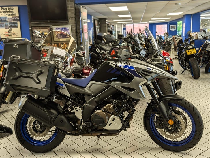 Suzuki V-STROM 1050XT TOUR