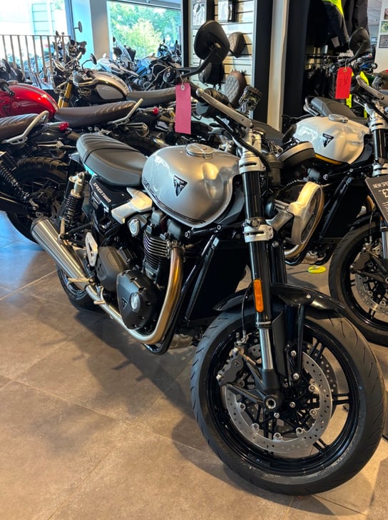 Triumph SPEED TWIN 1200