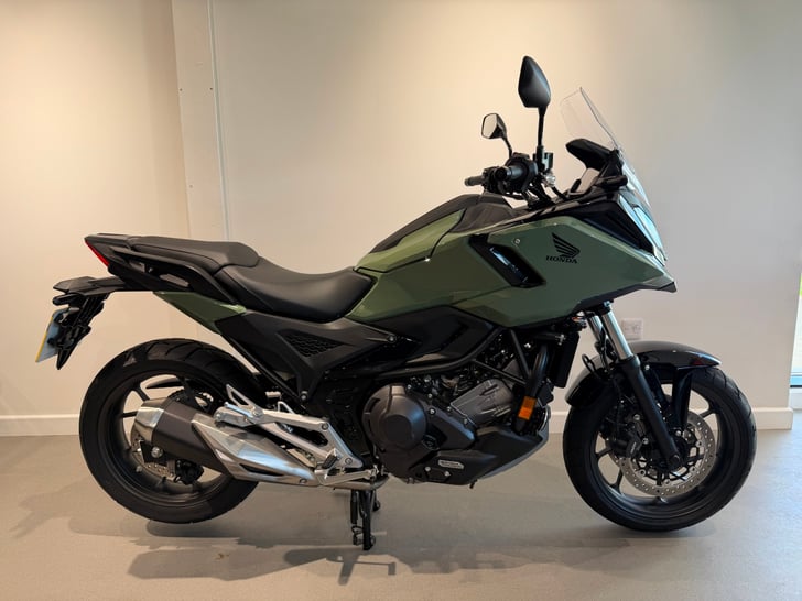 HONDA NC750X DCT
