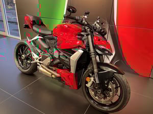 Used Ducati STREETFIGHTER V2 STREETFIGHTER V2 for sale in Newcastle Under Lyme  | Image 3