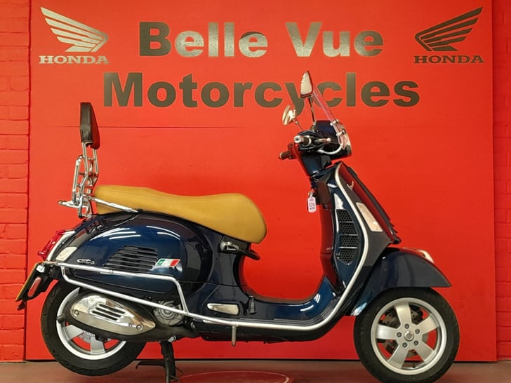 Piaggio VESPA GTS SUPER 300