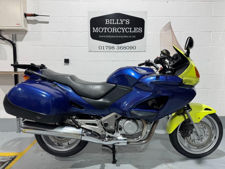 Honda NT650V DEAUVILLE