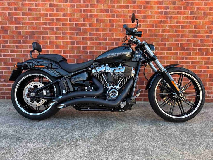 HARLEY-DAVIDSON FXBRS BREAKOUT 114 1868 1 