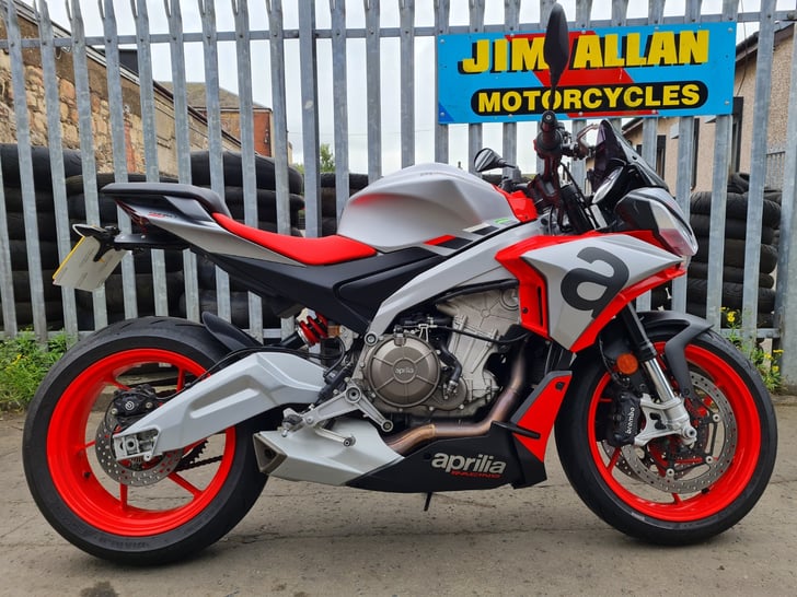 Aprilia Tuono 660
