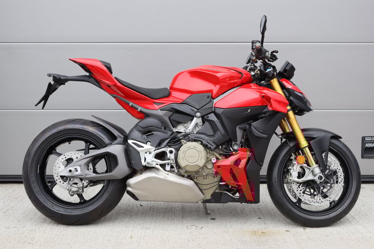 Ducati STREETFIGHTER V4