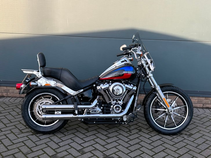 HARLEY-DAVIDSON SOFTAIL FXLR LOWRIDER