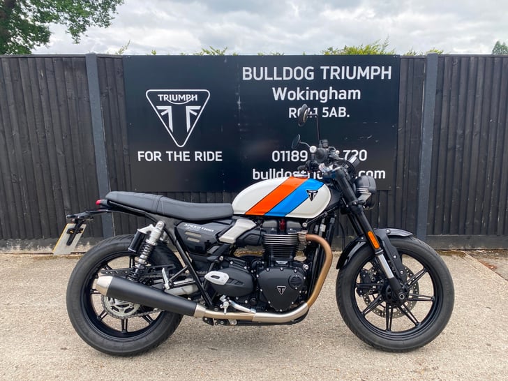 Triumph SPEED TWIN 900