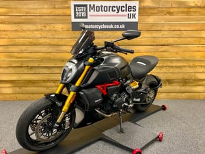 Used Ducati DIAVEL 1260 S DIAVEL 1260 S for sale in Swindon | Image 2