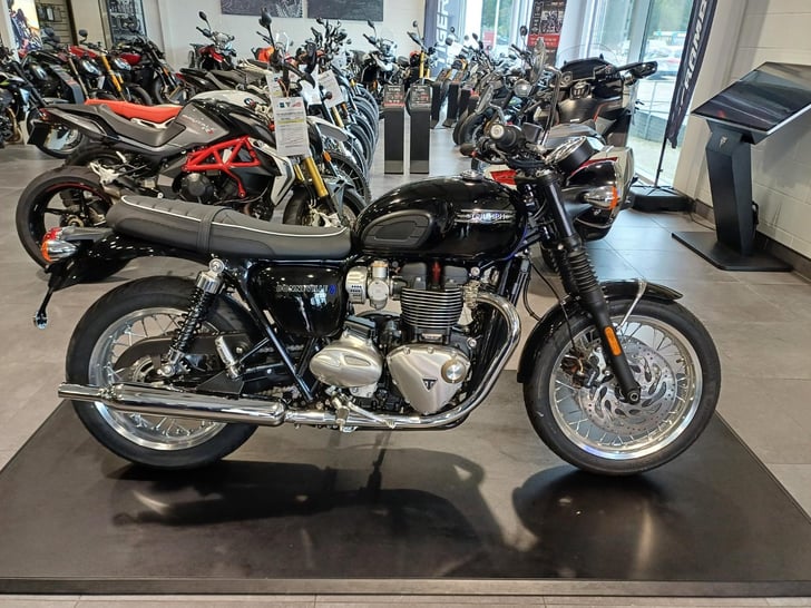 Triumph BONNEVILLE T120