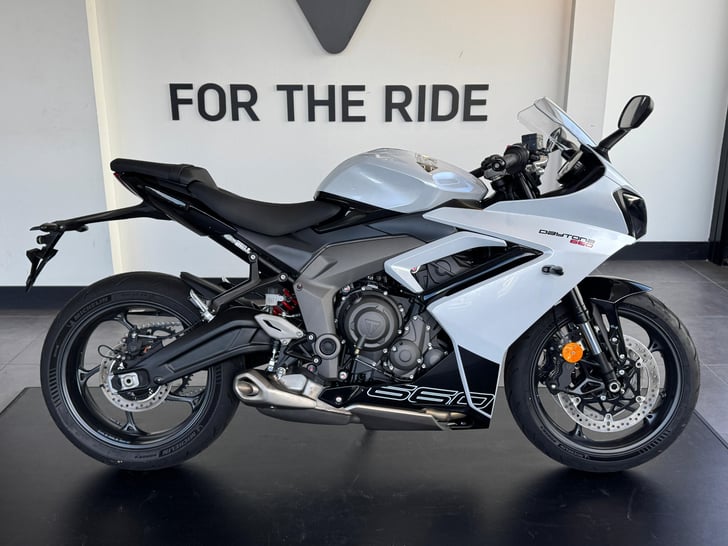 Triumph DAYTONA 660