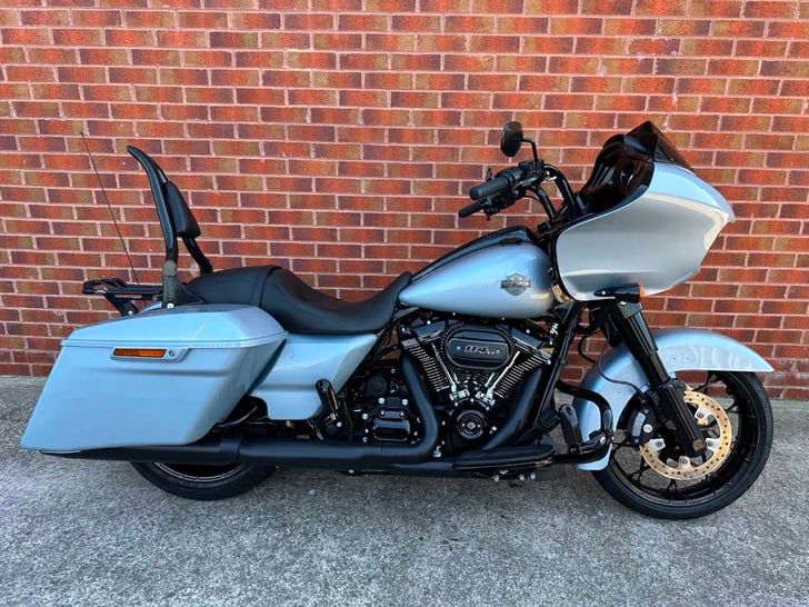 HARLEY-DAVIDSON ROAD GLIDE SPECIAL 1868 2 